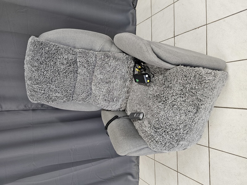 Reclinerfåtölj, elektrisk