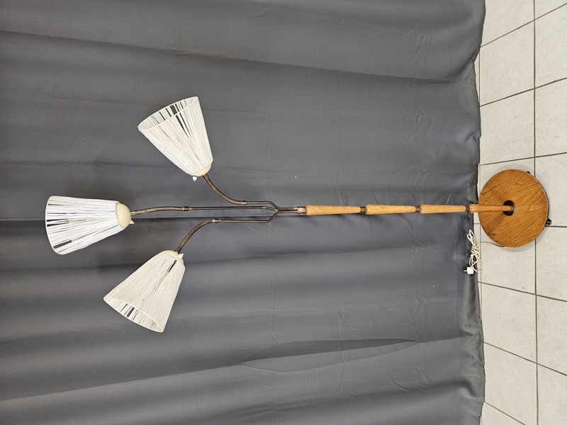 Golvlampa, 3 armad