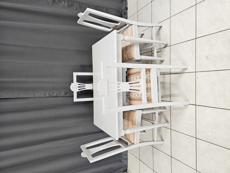 Mindre bord med 4 stolar, Gustaviansk stil
