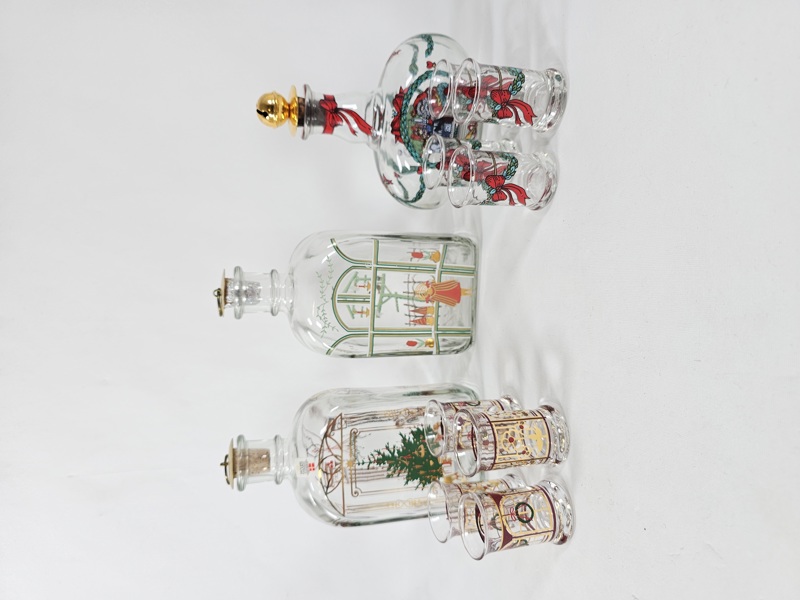Holmegaard, Royal Copenhagen, julkaraffer med snapsglas, 11 del.