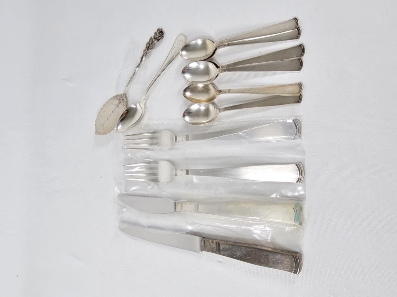 Parti silver, vikt 310 gr inkl 2 knivblad