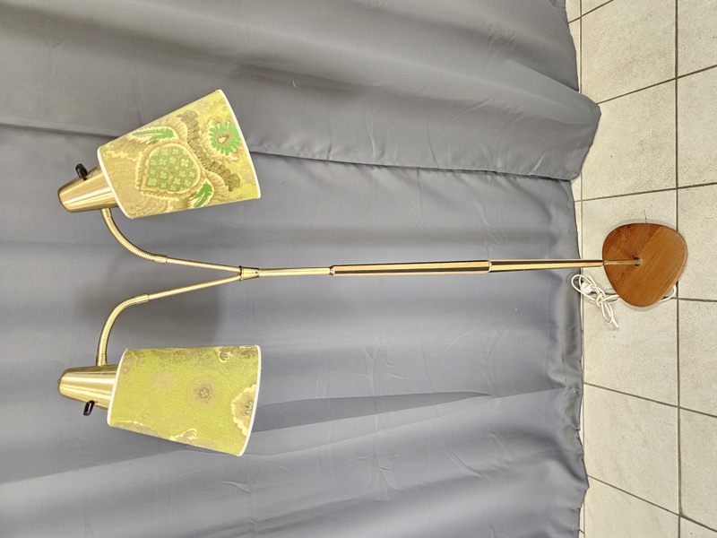 Golvlampa, 2 armad