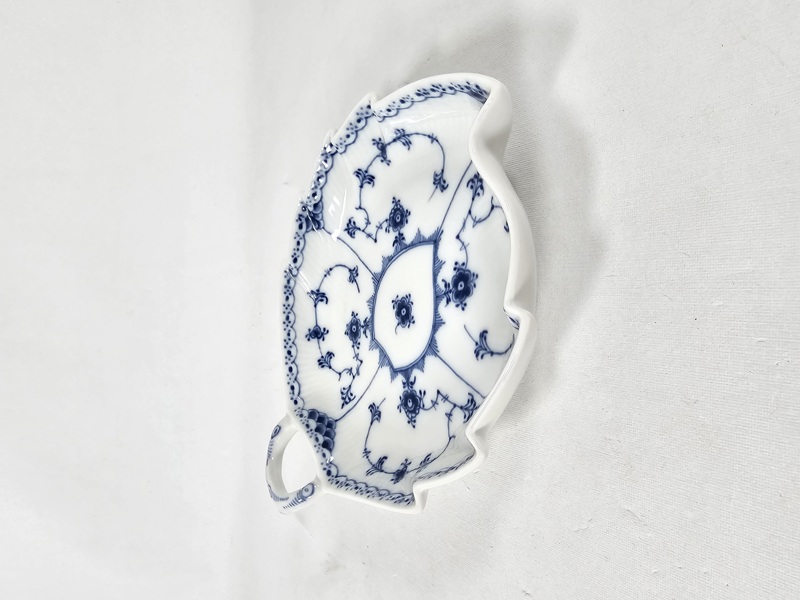 Royal copenhagen, Musselmalet, skål/fat lövformat