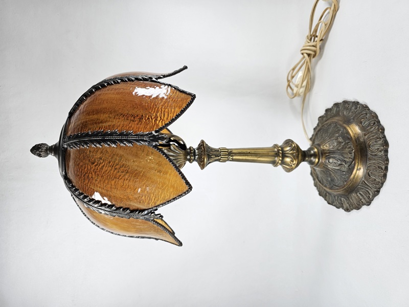 Bordslampa, Tiffanystil,mässing
