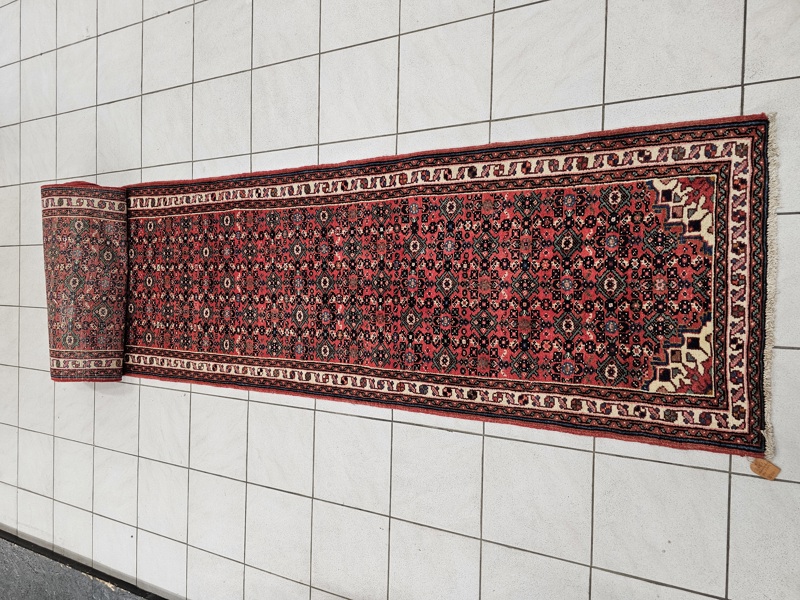 Lång gallerimatta, Hosseinabad