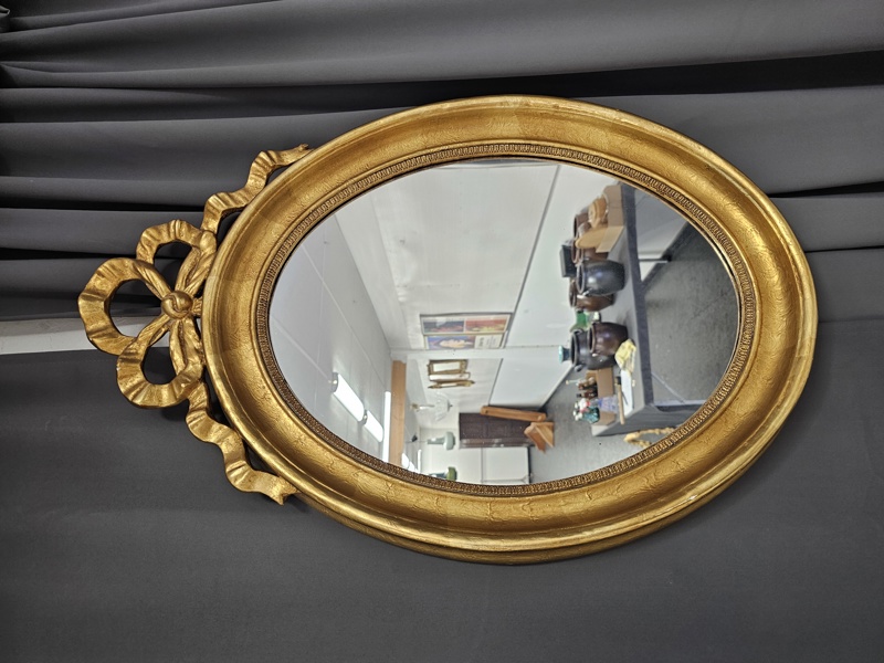 Förgylld spegel, gustaviansk stil