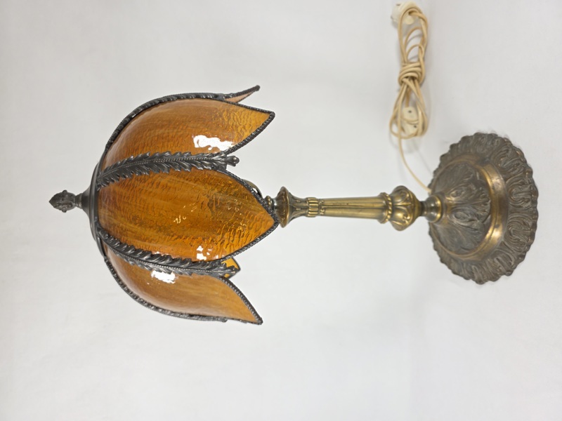 Bordslampa, tiffanystil