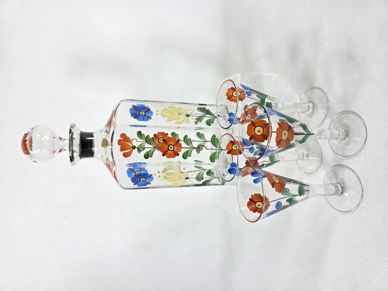 Äldre karaff och 4 glas, målad dekor