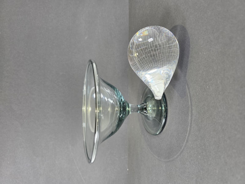 Vicke Lindstrand, 2 del, igelkott och skål på fot, Kosta, signerade