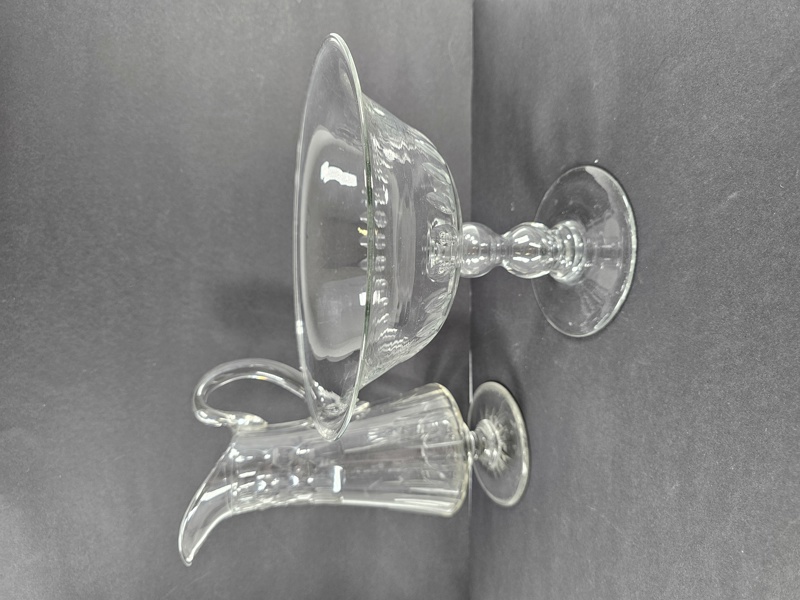 Kanna och skål, glas