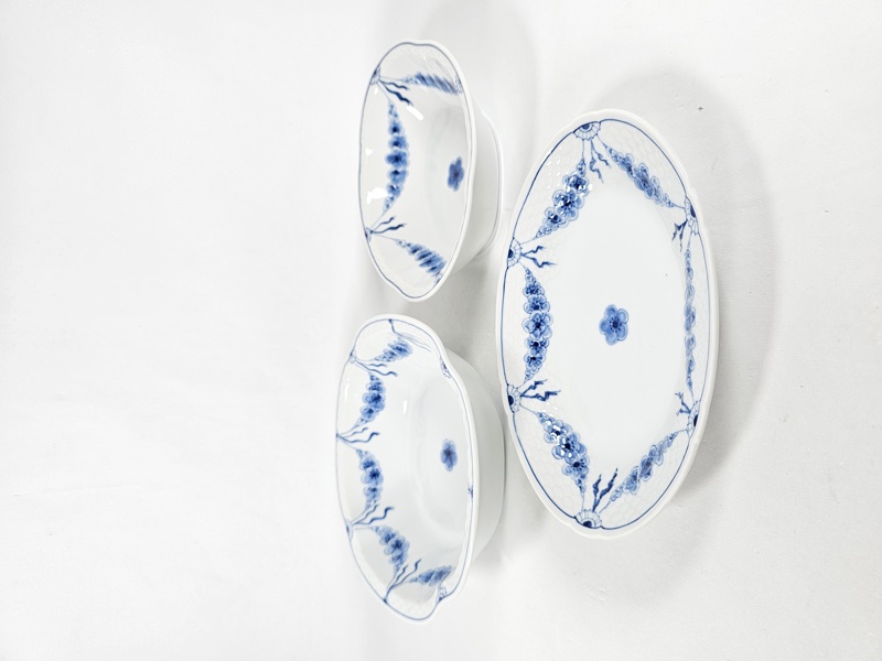 Bing Gröndahl, 3 del uppläggningsfat och skålar "Empire"