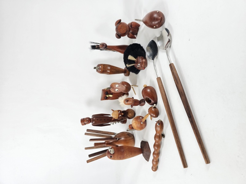 Parti bla korkskruvar, kapsylöppnare i teak, 15 del