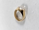 Guldring, 18K, vikt 4 gr inkl sten