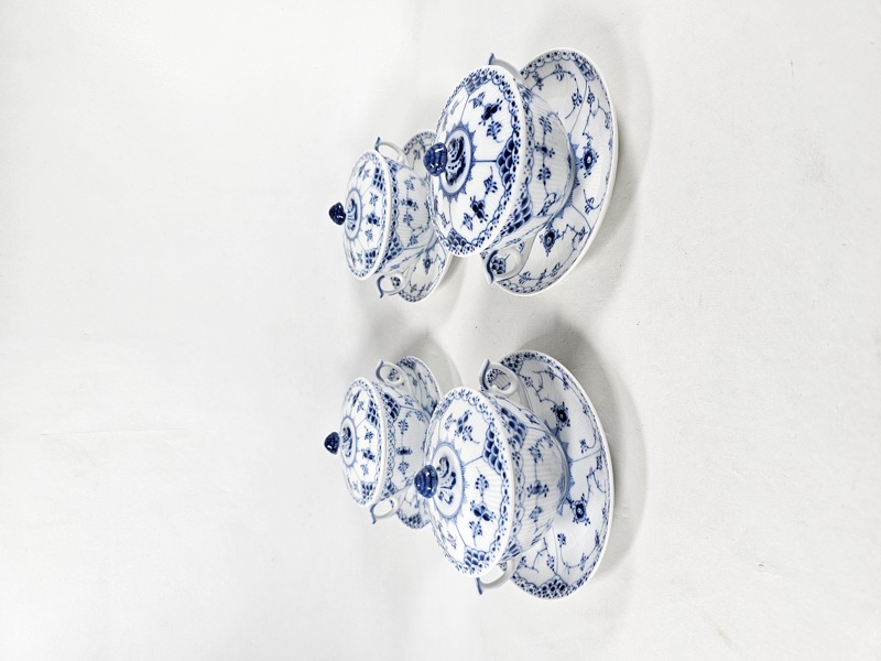 Royal Copenhagen "Musselmalet" Buljongkoppar med fat, 4 st