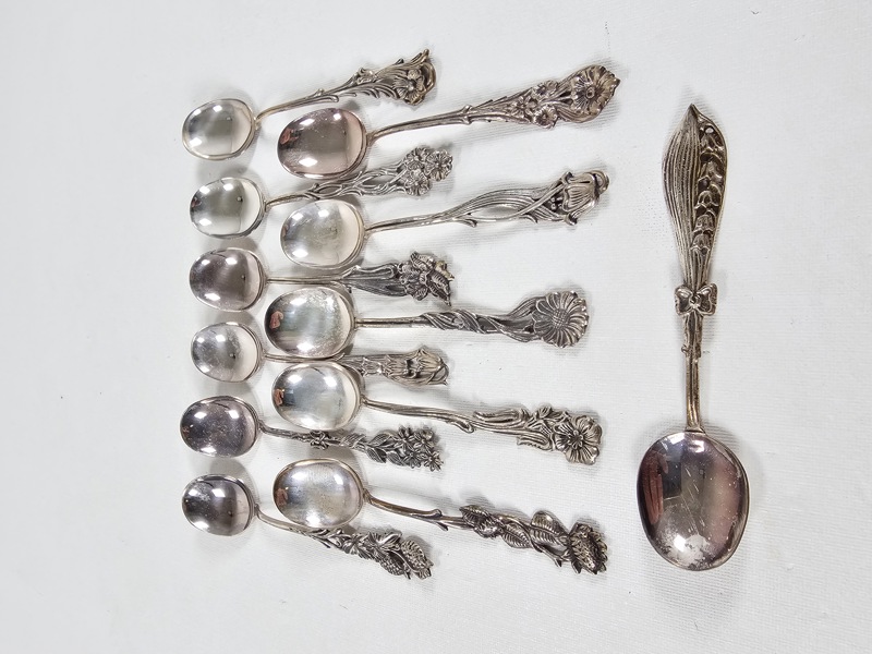 Silver, 12 kaffeskedar "Svenska floran" vikt 140 gr