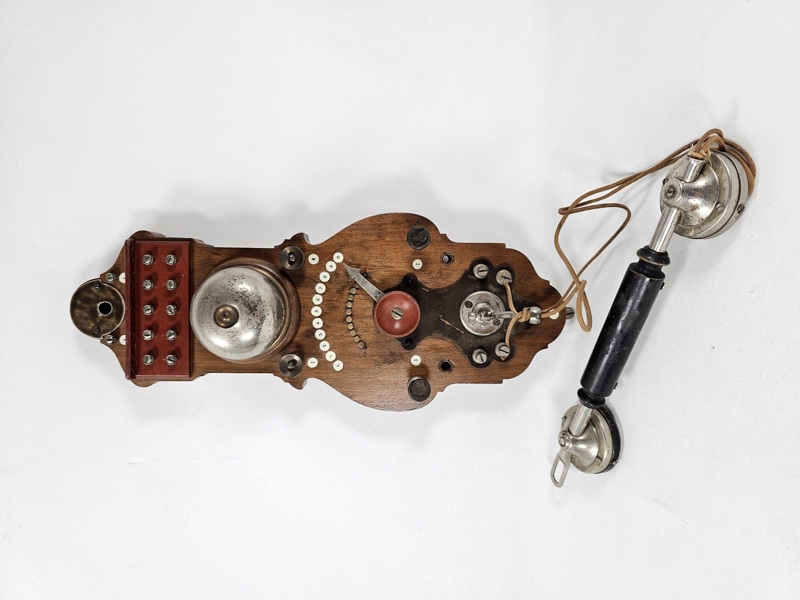 LM Ericsson, vägghängd lokaltelefon